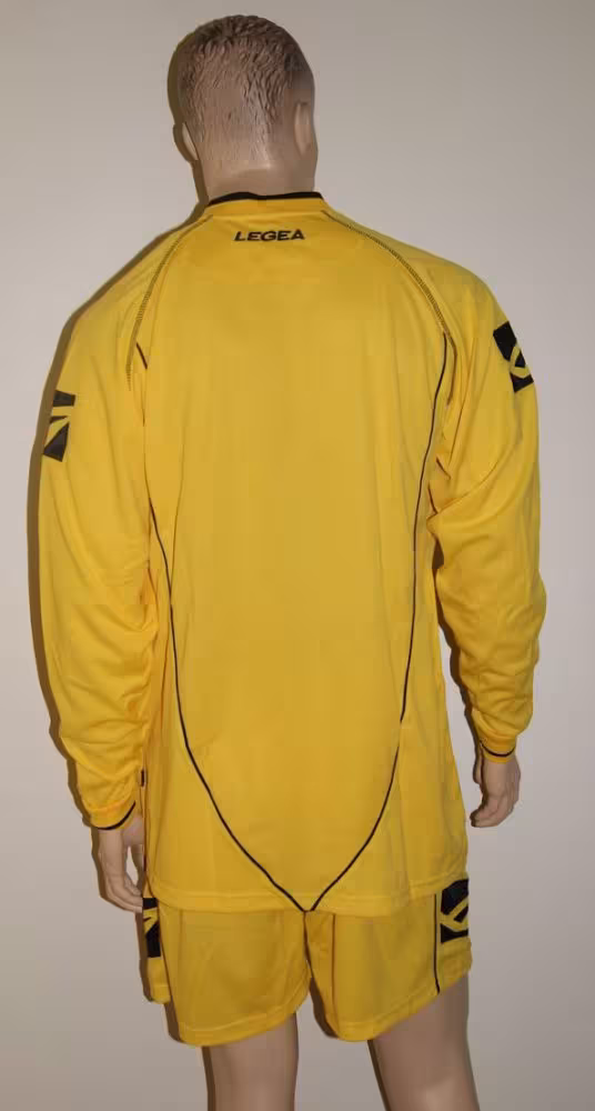 Legea-Trikot-Set - Londra gelb - Fußball Trikot u. Hose - LONDRA Trikot-Set v. LEGEA