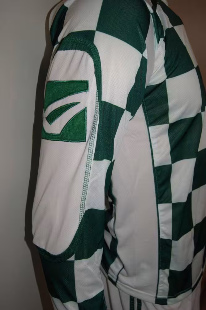 14 Legea-Fußball-Trikot-Sets - LAMPEDUSA grün / weiß - LAMPEDUSA Trikot-Set V. LEGEA