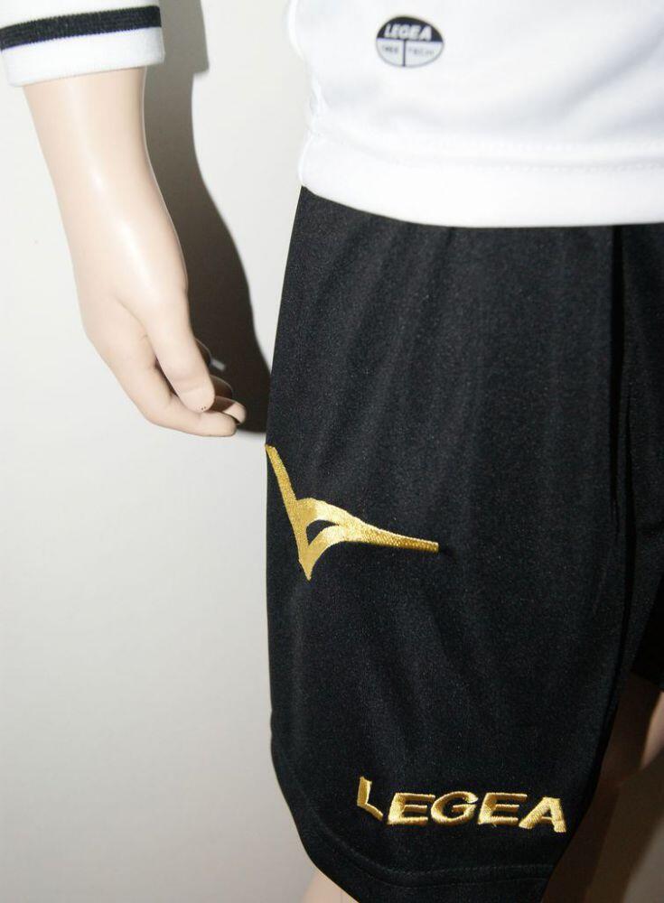 Legea-Trikot-Sets- DRESDA -l Trikot u.Hose weiß / schwarz 7 cm - DRESDA Trikot-Set v. LEGEA