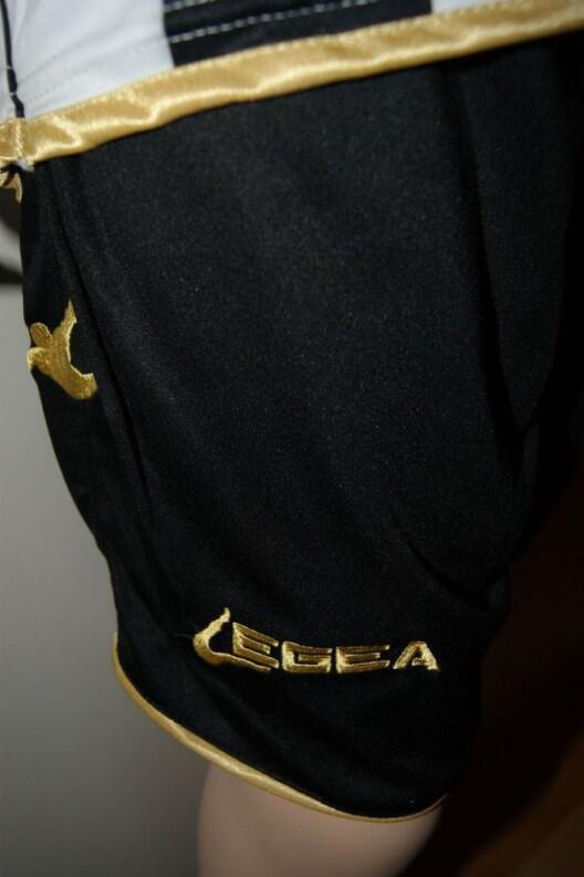 14 Legea-Fußball-Trikot-Sets DUBAI weiß / schwarz - DUBAI Trikot-Set v. LEGEA