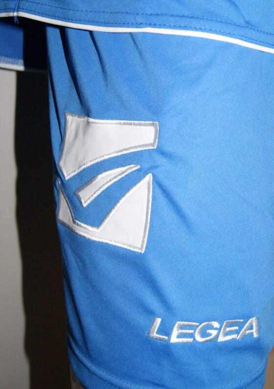 LIVERPOOL Trikot-Set v. LEGEA