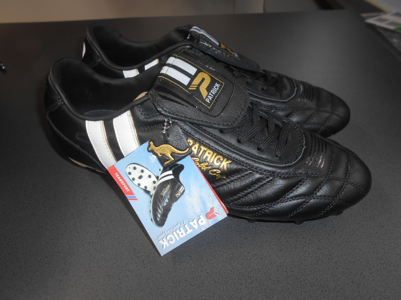 GOLDCUP13 Fussballschuh v. PATRICK